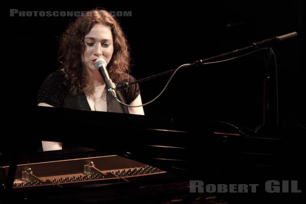 REGINA SPEKTOR - 2009-07-01 - PARIS - Le Bataclan - 